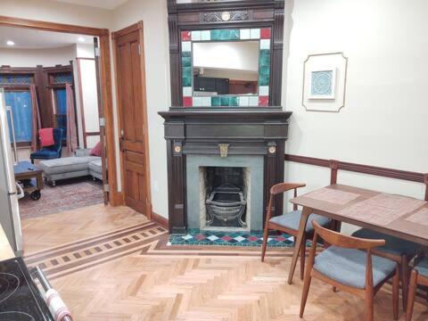 Dupont/logan Circle Historic One Bedroom Washington