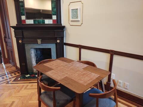 Dupont/logan Circle Historic One Bedroom Washington