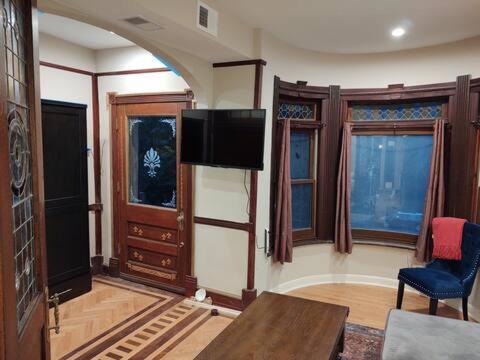 Dupont/logan Circle Historic One Bedroom *